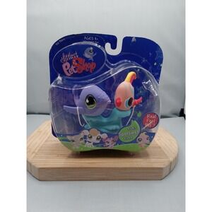 NIB Littlest Pet Shop 2007 WHALE & FISH Sportiest 643 & 644 Real Feel  WEAR Box